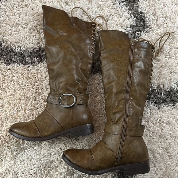 Brown lace back riding boots NWOT - Picture 4 of 5